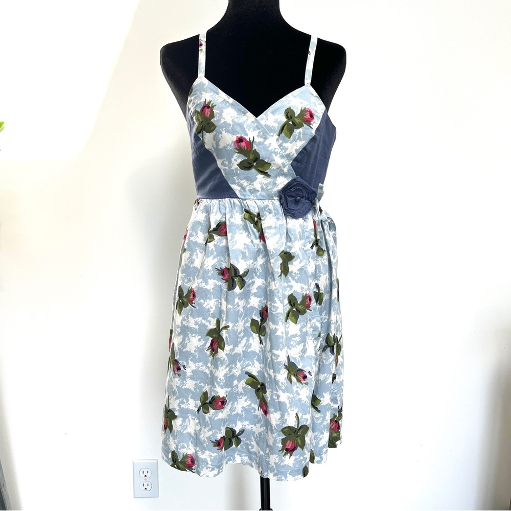 Anthropologie, Eloise floral true wrap dress. Cotton, rosebuds, size small